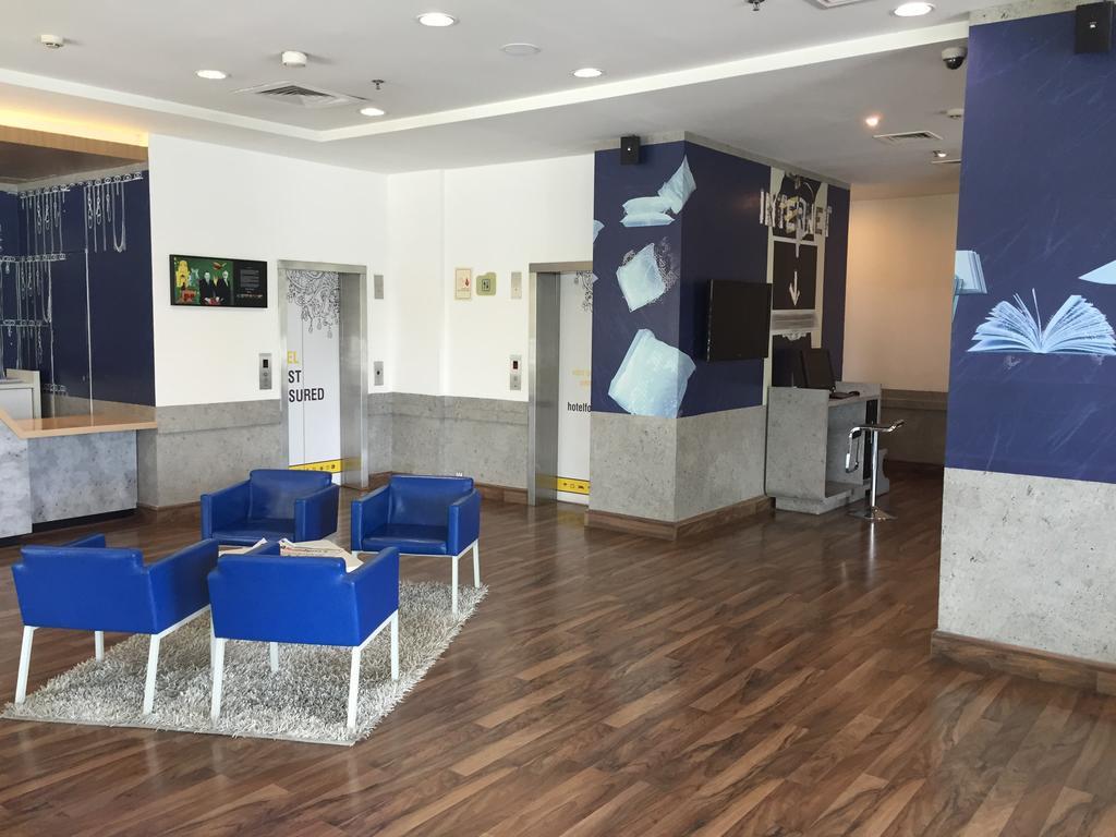 Hotel Caspia Pro Greater Noida Exterior foto