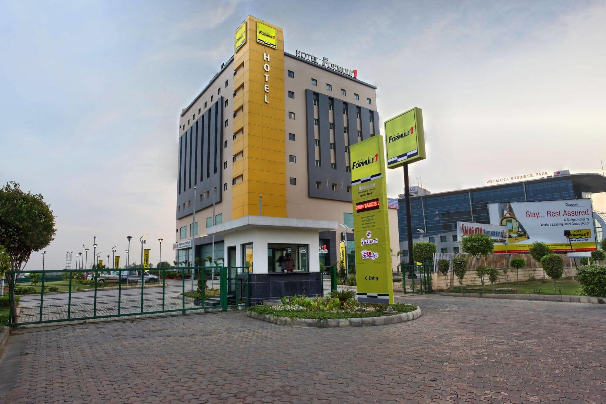 Hotel Caspia Pro Greater Noida Exterior foto