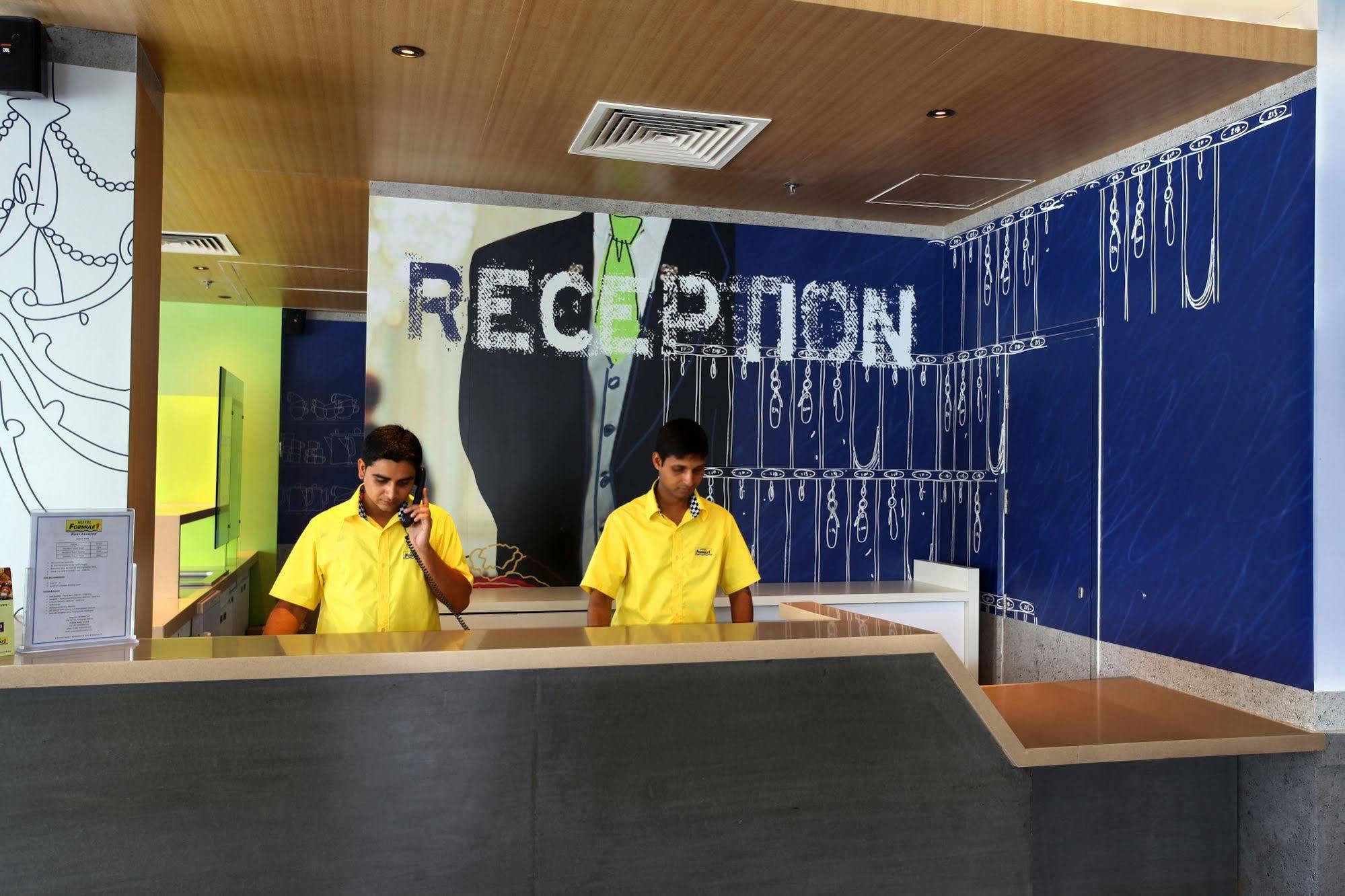 Hotel Caspia Pro Greater Noida Exterior foto
